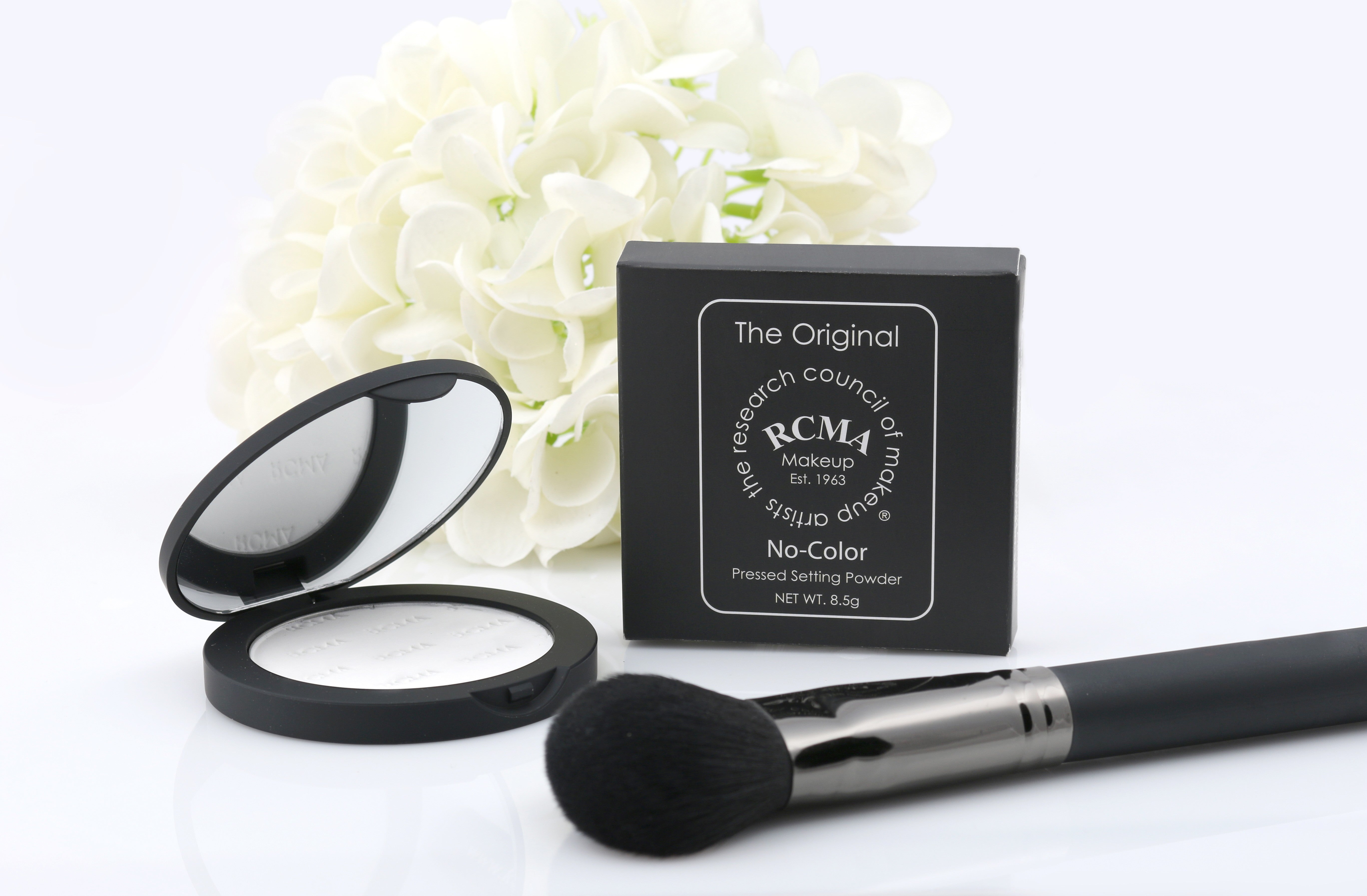 RCMA The Original No Colour Setting Powder Review – RachNevs Beauty and  Lifestyle Blog